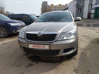 2011 Skoda Octavia II (A5) Рестайлинг, серый, 800000 рублей, вид 2