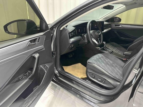 2023 Volkswagen Sagitar III Рестайлинг, серый, 1350000 рублей - вид 6