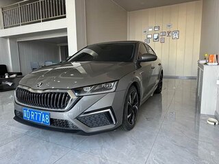 2022 Skoda Octavia IV (A8), серый, 1900000 рублей, вид 3