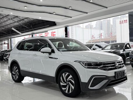 2023 Volkswagen Tiguan L II Рестайлинг (China Market), белый, 2143000 рублей, вид 3