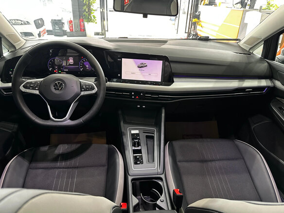 2022 Volkswagen Golf VIII, серый - вид 7
