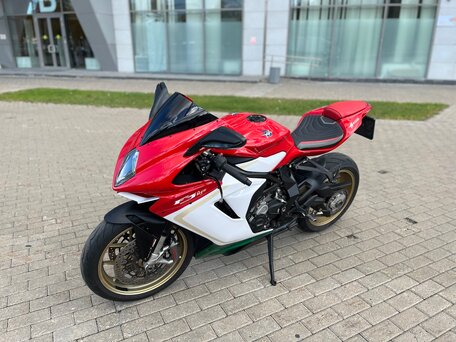 2014 MV Agusta F3 800, красный, 790000 рублей, вид 3
