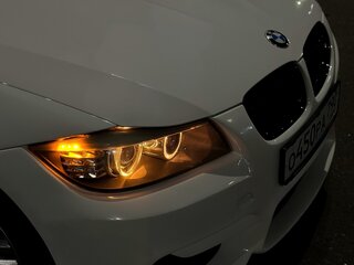 2009 BMW 3 серии 320i V (E90/E91/E92/E93) Рестайлинг, белый, 980000 рублей, вид 2