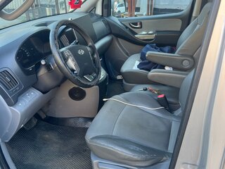 2011 Hyundai Grand Starex I, серый, 1350000 рублей, вид 5