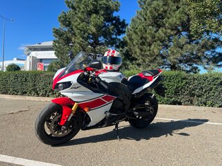 2013 Yamaha YZF-R1, белый, 1210000 рублей, вид 3