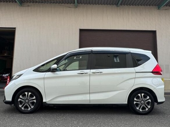 2020 Honda Freed II Рестайлинг, белый, 1205000 рублей - вид 3