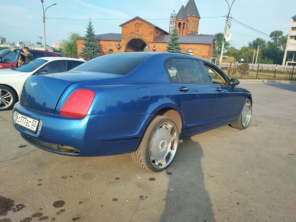 2007 Bentley Continental Flying Spur, синий, 1550000 рублей - вид 6
