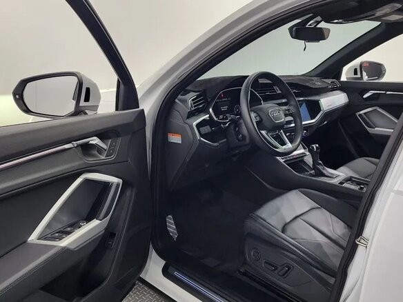 2021 Audi Q3 35 TDI II (F3), белый, 2800000 рублей - вид 9