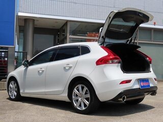 2019 Volvo V40 II Рестайлинг, белый, 1190000 рублей, вид 5