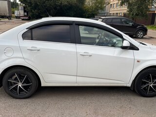 2012 Chevrolet Aveo II, белый, 650000 рублей, вид 3