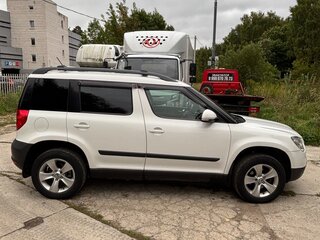 2012 Skoda Yeti I, белый, 900000 рублей, вид 2
