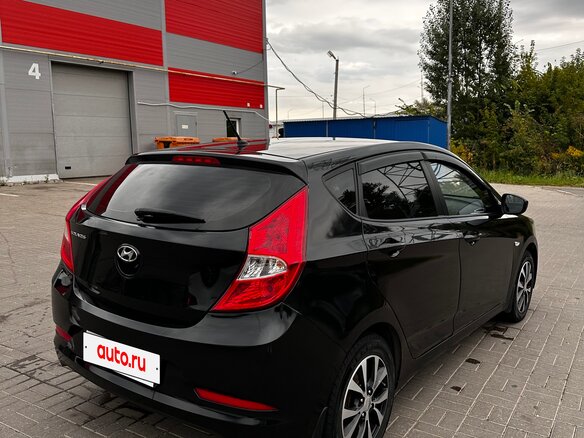 2016 Hyundai Solaris I Рестайлинг, чёрный, 650000 рублей - вид 2