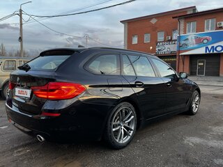 2019 BMW 5 серии 520d xDrive VII (G30/G31/G38), чёрный, 3550000 рублей, вид 4