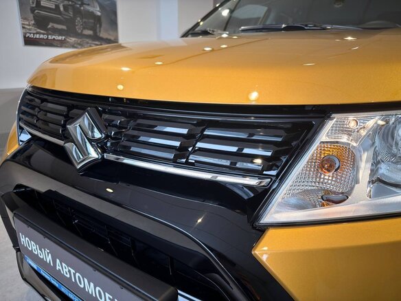 2025 Suzuki Vitara MHEV II Рестайлинг 2, золотистый, 3499000 рублей - вид 5