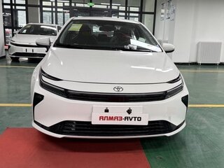 2026 Toyota Corolla XII (E210) Рестайлинг 2, белый, 3620000 рублей, вид 1