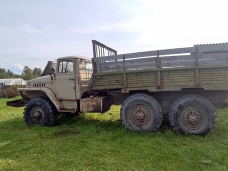1985 Урал 5557, зелёный, 800000 рублей, вид 3