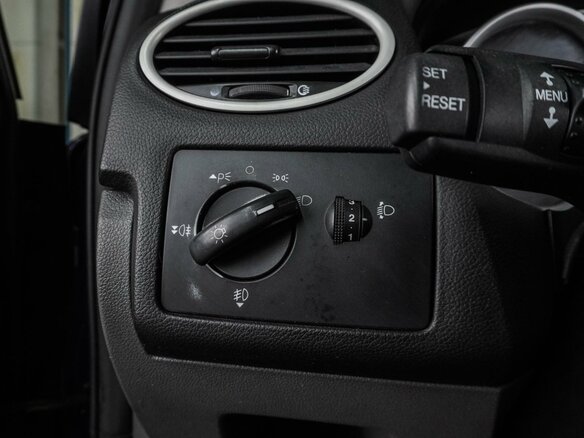 2009 Ford Focus II Рестайлинг, синий - вид 11