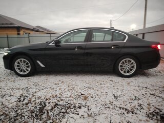 2020 BMW 5 серии 520i VII (G30/G31/G38) Рестайлинг, чёрный, 4190000 рублей, вид 5