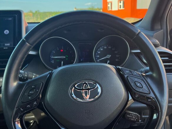 2017 Toyota C-HR I, чёрный, 1750000 рублей - вид 7