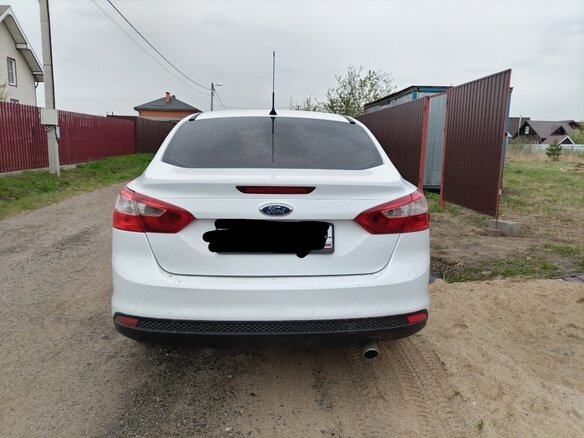 2014 Ford Focus III, белый, 990000 рублей - вид 2