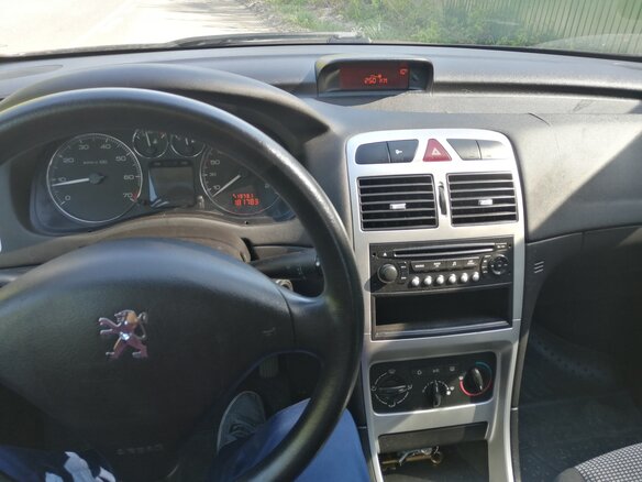 2006 Peugeot 307 I Рестайлинг, фиолетовый, 400000 рублей - вид 2