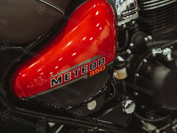 2026 Royal Enfield Meteor, красный, 528000 рублей - вид 24