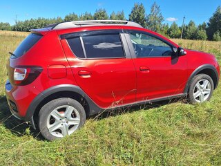 2017 Renault Sandero Stepway II, красный, 990000 рублей, вид 4