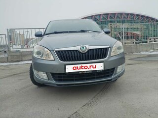 2012 Skoda Fabia II Рестайлинг, серый, 570000 рублей, вид 2