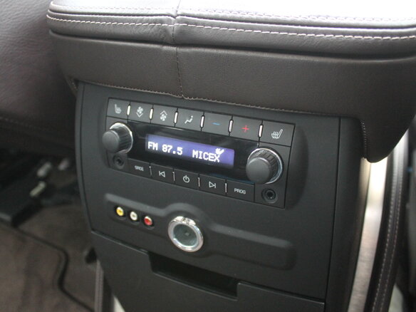 2012 Cadillac Escalade III, бежевый - вид 11
