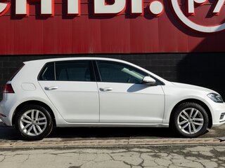 2019 Volkswagen Golf VII Рестайлинг, белый, 1700000 рублей, вид 5