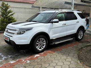 2014 Ford Explorer V, белый, 1800000 рублей, вид 2