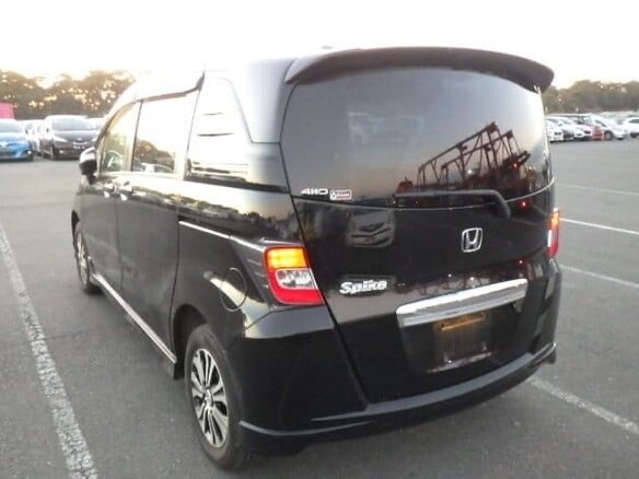 2014 Honda Freed Spike I Рестайлинг 2, чёрный, 1900000 рублей - вид 3