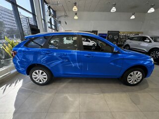 2026 Lada (ВАЗ) Vesta SW I Рестайлинг (NG), синий, 1930000 рублей, вид 3