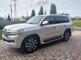 2015 Toyota Land Cruiser 200 Series Рестайлинг 2, белый, 5100000 рублей, вид 1