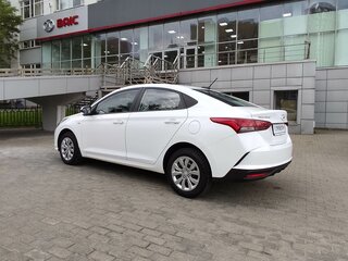 2022 Hyundai Solaris II Рестайлинг, белый, 1500000 рублей, вид 3