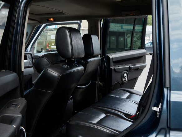 2008 Jeep Commander, серый, 1350000 рублей - вид 12