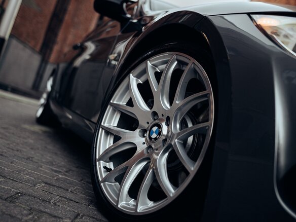 2010 BMW 3 серии 335xi V (E90/E91/E92/E93) Рестайлинг, серый, 2100000 рублей - вид 11