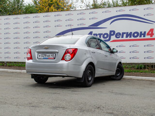 2013 Chevrolet Aveo II, серебристый, 518000 рублей, вид 5