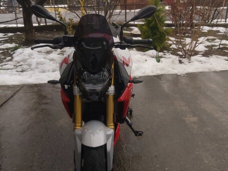 2021 BMW F 900 R, красный, 1400000 рублей, вид 2