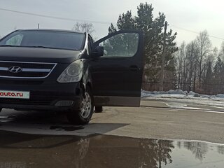 2011 Hyundai H-1 II, чёрный, 1100000 рублей, вид 2