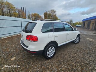 2003 Volkswagen Touareg I, белый, 1050000 рублей, вид 3