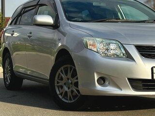 2010 Toyota Corolla Fielder X (E140, E150) Рестайлинг, серебристый, 900000 рублей, вид 4