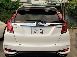 2018 Honda Fit III Рестайлинг, белый, 1500000 рублей, вид 5
