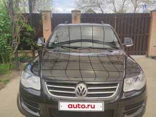 2009 Volkswagen Touareg I Рестайлинг, чёрный, 1500000 рублей, вид 1