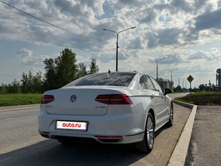 2017 Volkswagen Passat B8, белый, 1900000 рублей, вид 3