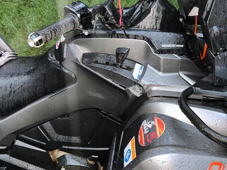 2017 BRP Can-Am Outlander L 570 (MAX), серебристый, 685000 рублей, вид 4