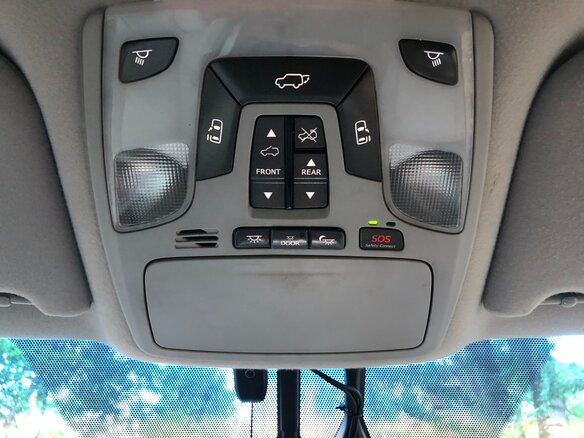 2012 Toyota Sienna III, чёрный, 2535000 рублей - вид 34
