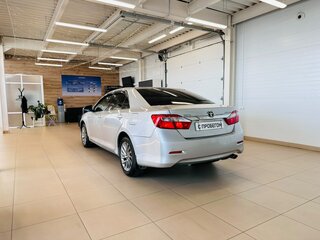 2012 Toyota Camry VII (XV50), серебристый, 1549000 рублей, вид 4