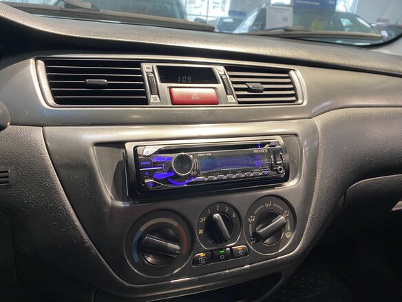 2006 Mitsubishi Lancer IX Рестайлинг, белый, 499999 рублей - вид 28