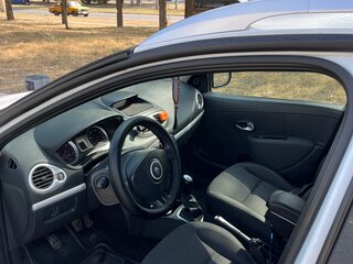 2011 Renault Clio III Рестайлинг, белый, 780000 рублей, вид 5
